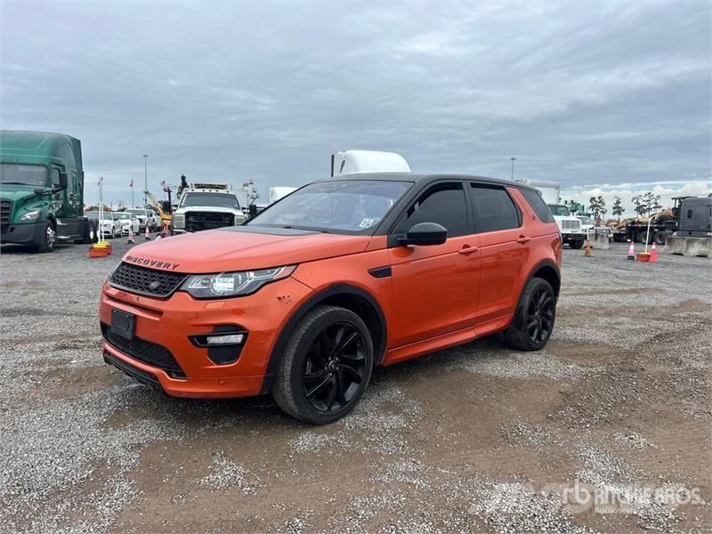 Land Rover Discovery Sport Sport AWD SUV سيارات