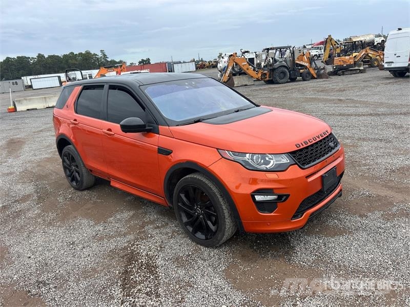 Land Rover Discovery Sport Sport AWD SUV سيارات