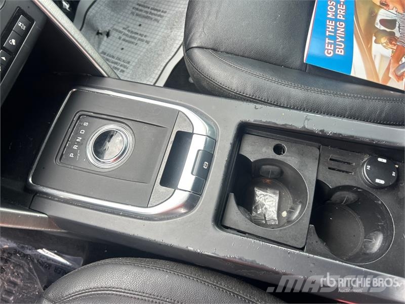 Land Rover Discovery Sport SE AWD SUV Cars