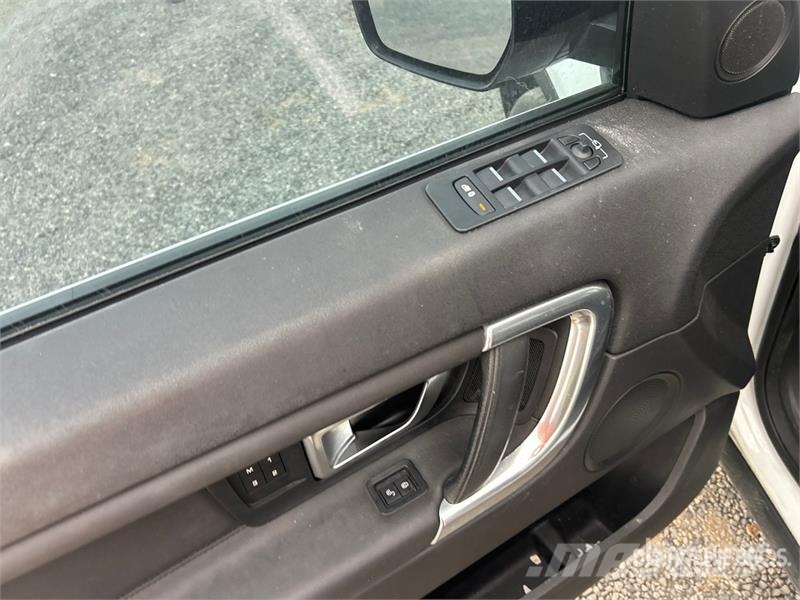 Land Rover Discovery Sport AWD SUV Automašīnas