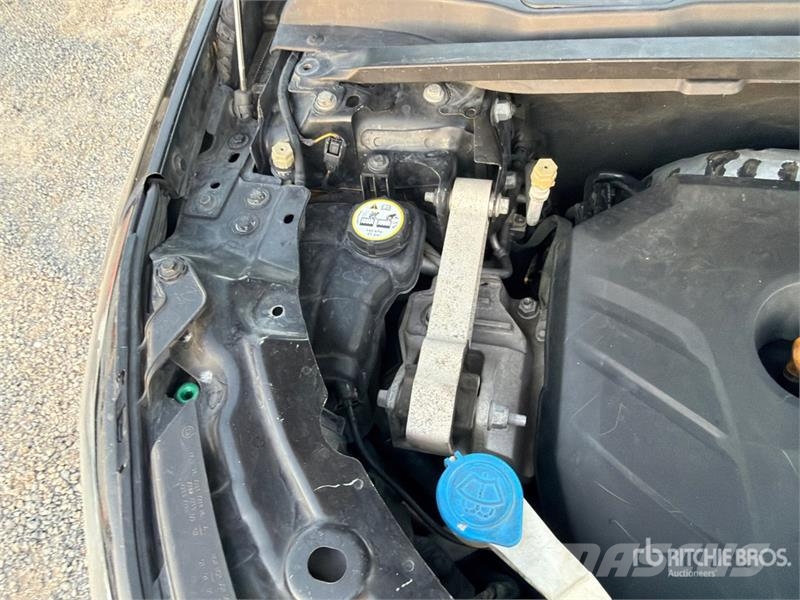 Land Rover Discovery Sport HSE LUX Sport AWD SUV 汽车