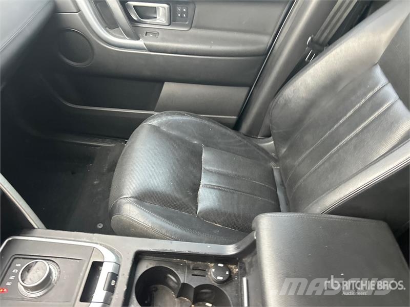 Land Rover Discovery Sport AWD SUV Automašīnas