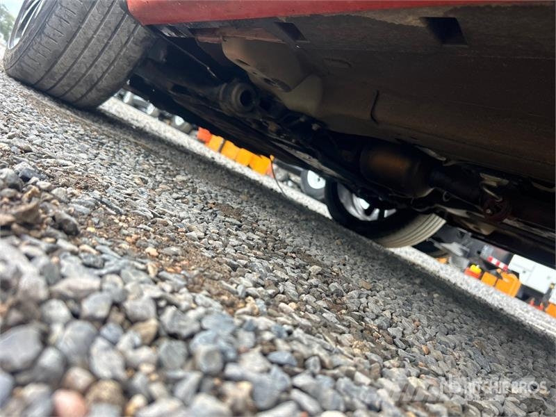 Land Rover Discovery Sport Sport AWD SUV سيارات