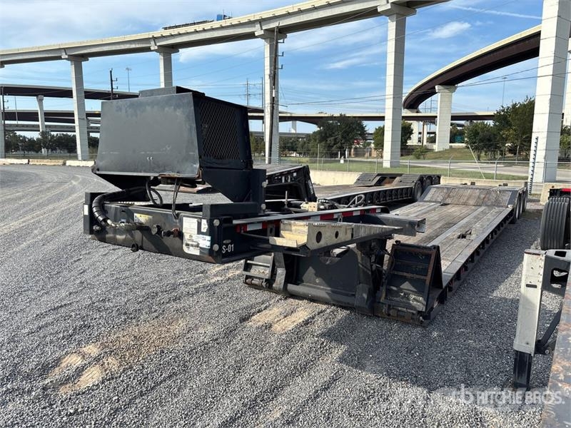 Landoll 835 Tri/A Removable Gooseneck Lowboy Trailer 低架裝載車