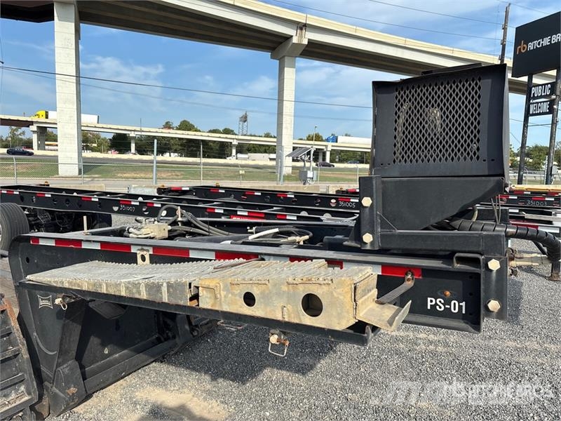 Landoll 835 Tri/A Removable Gooseneck Lowboy Trailer 低架裝載車