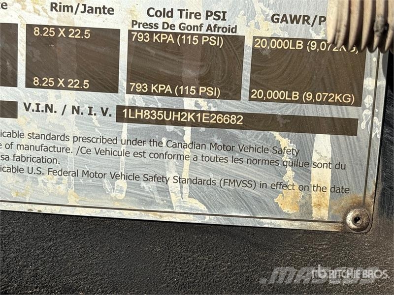 Landoll 835 Tri/A Removable Gooseneck Lowboy Trailer 低架裝載車