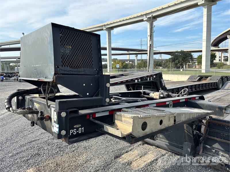 Landoll 835 Tri/A Removable Gooseneck Lowboy Trailer 低架裝載車