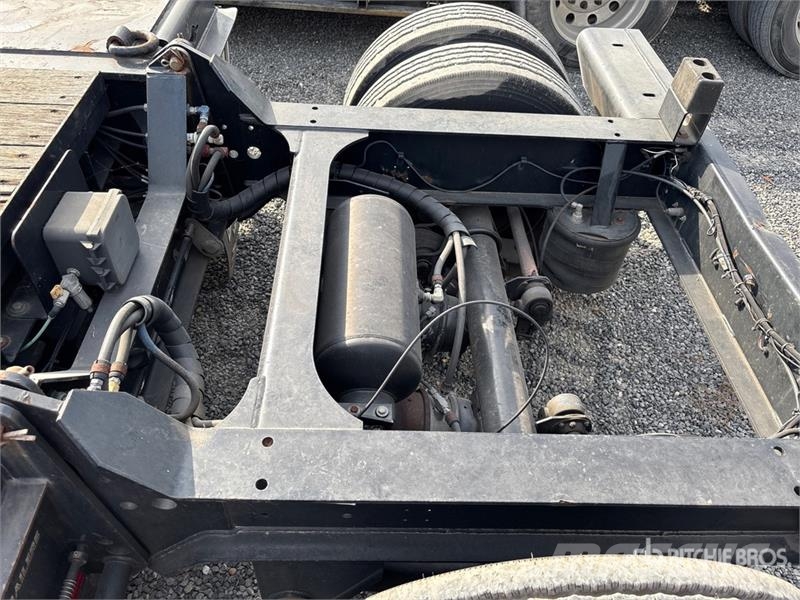 Landoll 835 Tri/A Removable Gooseneck Lowboy Trailer 低架裝載車