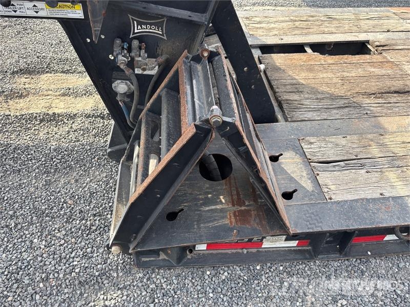 Landoll 835 Tri/A Removable Gooseneck Lowboy Trailer 低架裝載車