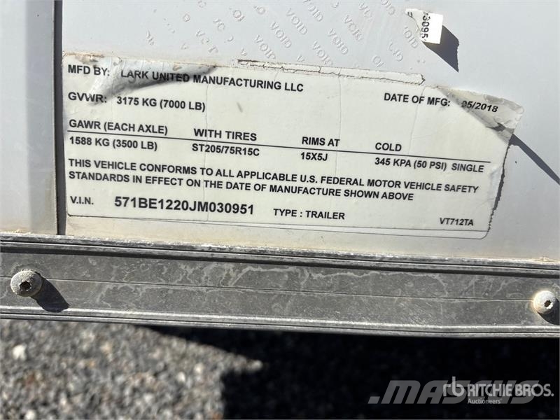 Lark VT712TA 12 ft T/A Enclosed Trailer 箱體拖車
