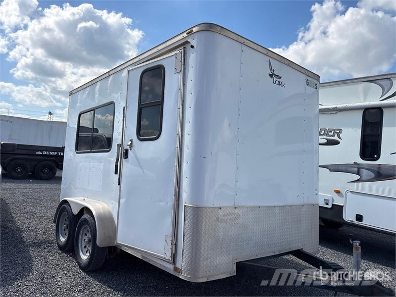  Lark VT712TA 12 ft T/A Enclosed Trailer Cajas de remolque
