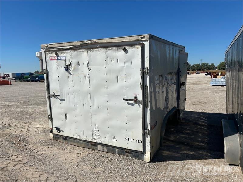  Lark VT8X12TA 12 ft T/A Enclosed Trailer (Inoperab Cajas de remolque