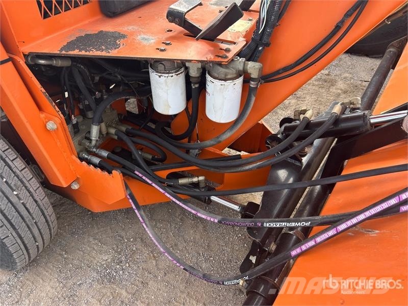 Lay-Mor SM300 路面清掃機