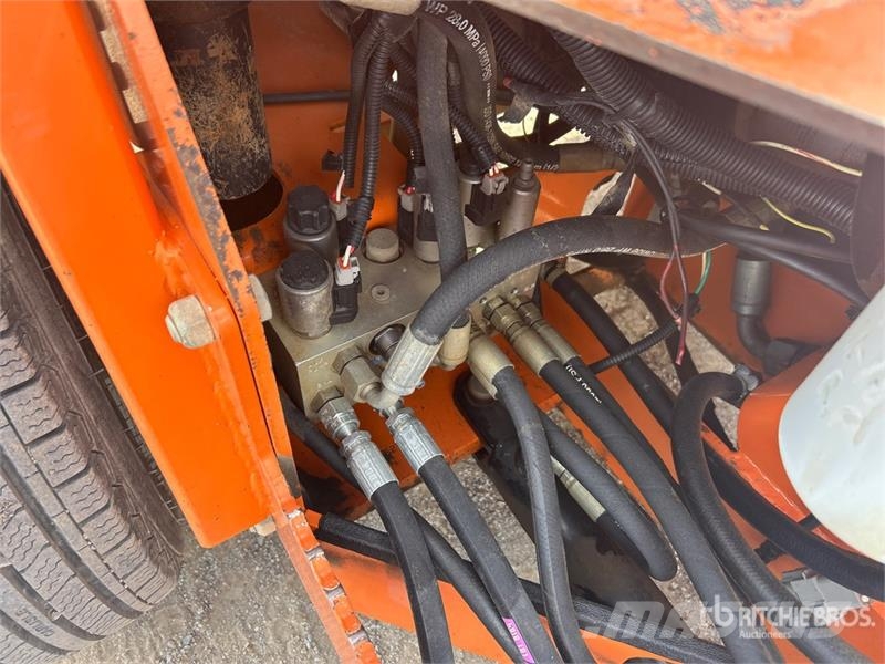 Lay-Mor SM300 路面清掃機
