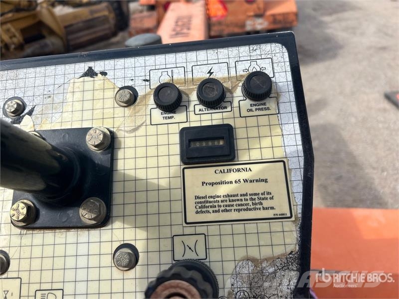 Lay-Mor SM300 路面清掃機