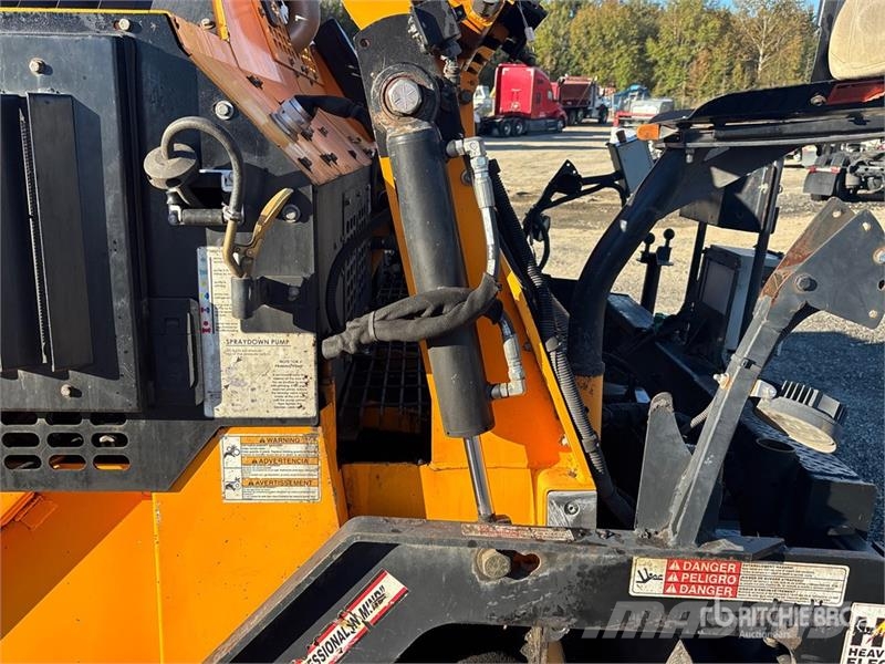 LeeBoy 8520B Track Asphalt Paver アスファルトフィニッシャ
