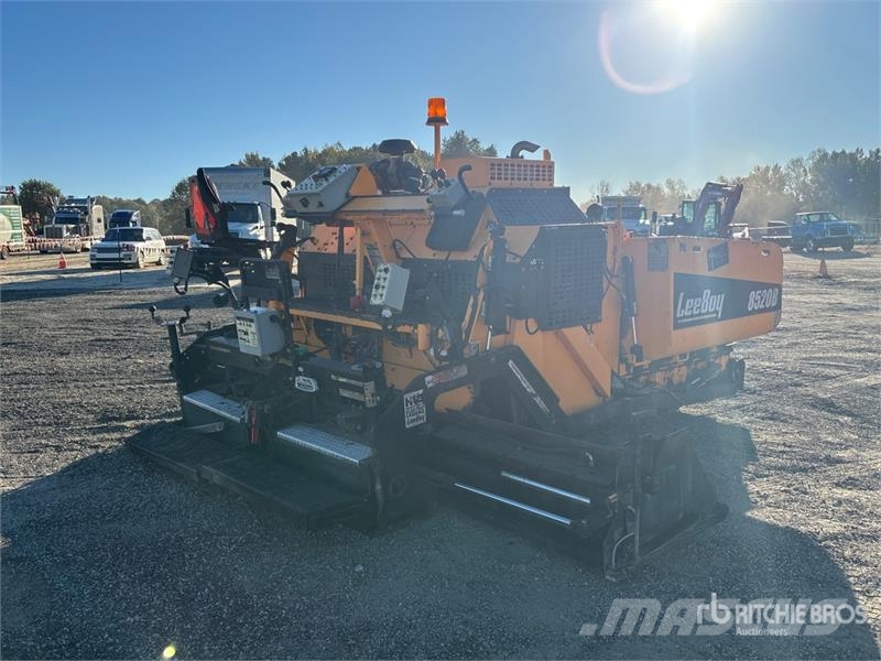 LeeBoy 8520B Track Asphalt Paver アスファルトフィニッシャ
