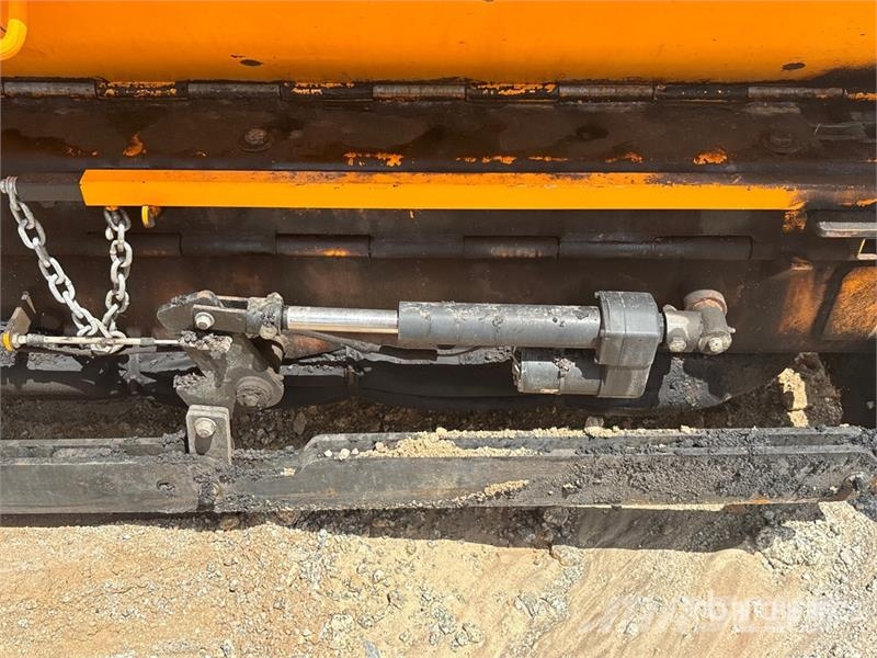 LeeBoy 8520B Track Asphalt Paver Asfalt sericiler