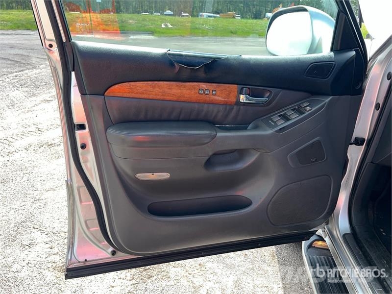 Lexus GX470 Kistehergépjárművek