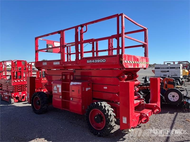 LGMG SR4390D 4x4 Diesel Scissor Lift Platforme foarfeca