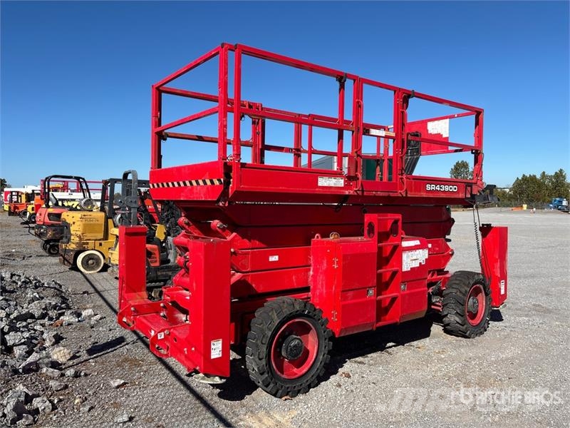LGMG SR4390D 4x4 Diesel Scissor Lift Platforme foarfeca