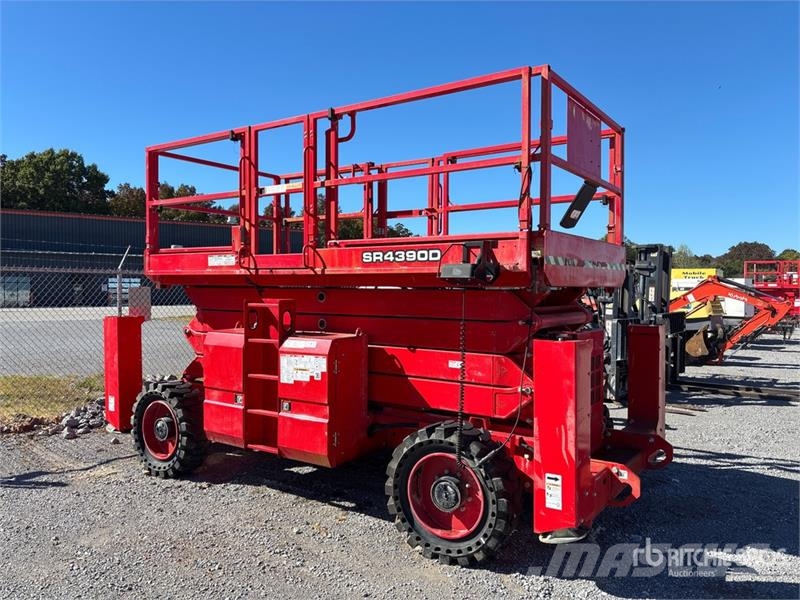 LGMG SR4390D 4x4 Diesel Scissor Lift Platforme foarfeca