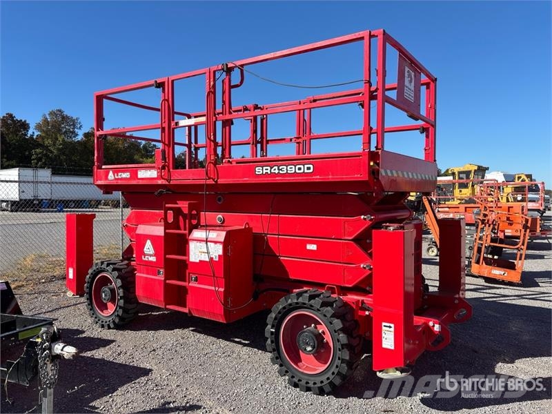 LGMG SR4390D 4x4 Diesel Scissor Lift Platforme foarfeca