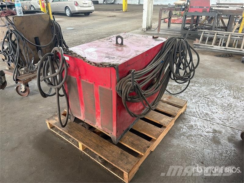 Lincoln 600 A Skid-Mounted Multi-Process Electric Welder Suvirinimo technika
