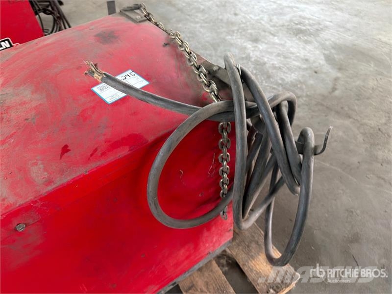 Lincoln 600 A Skid-Mounted Multi-Process Electric Welder Suvirinimo technika