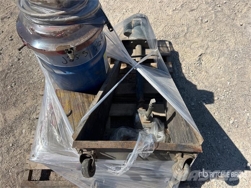 Lincoln Air-Operated Grease Pump Vattenpumpar