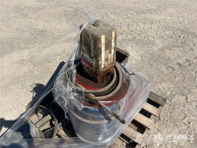 Lincoln Air-Operated Grease Pump Vattenpumpar