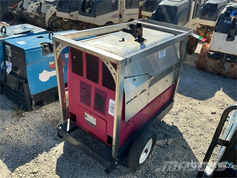 Lincoln K2284-2 300 A Multi-Process Engine Driven Welder Schweissgeräte