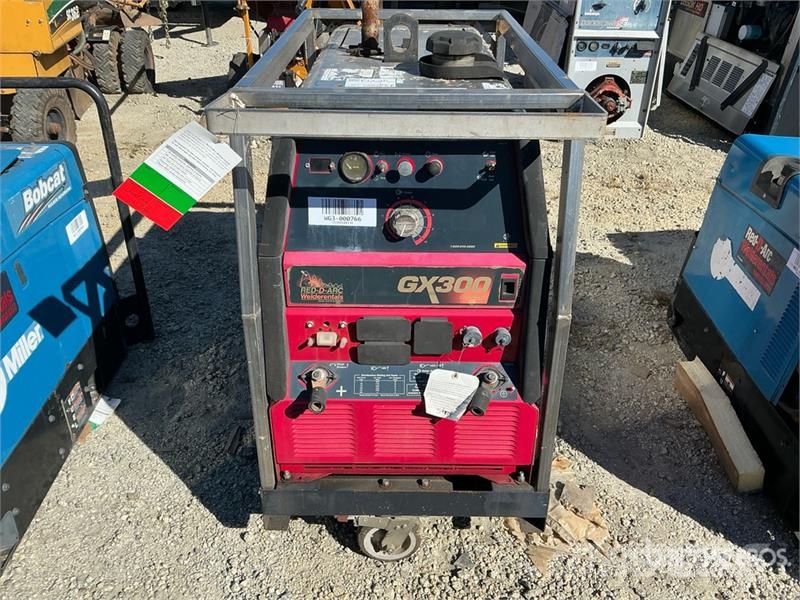 Lincoln K2284-2 300 A Multi-Process Engine Driven Welder Schweissgeräte
