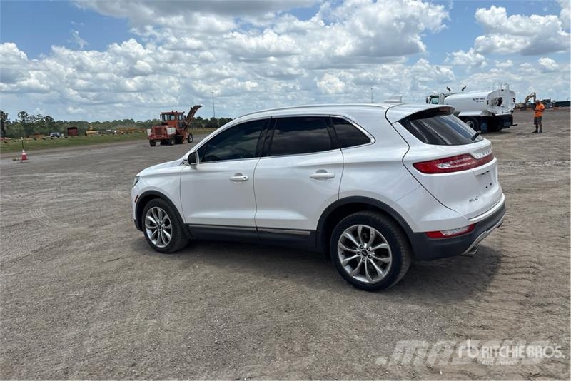 Lincoln MKC 2WD SUV Auto's