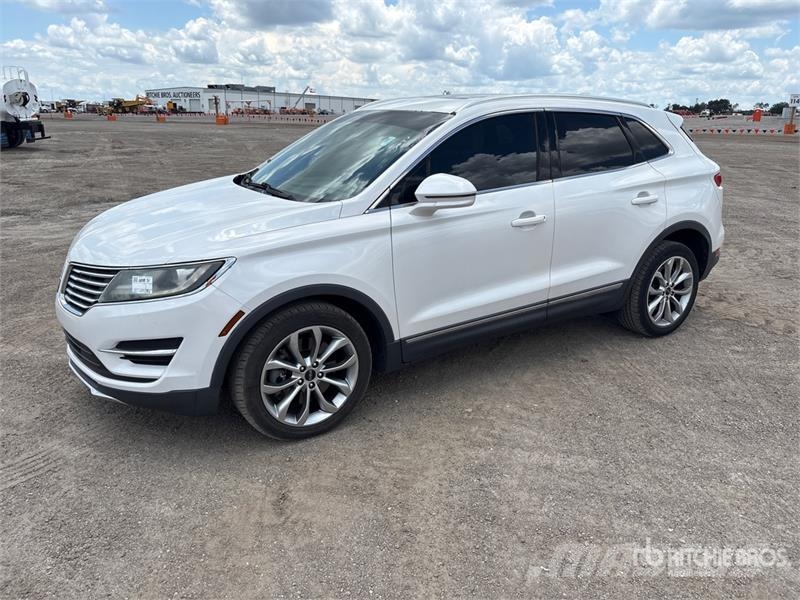 Lincoln MKC 2WD SUV Auto's