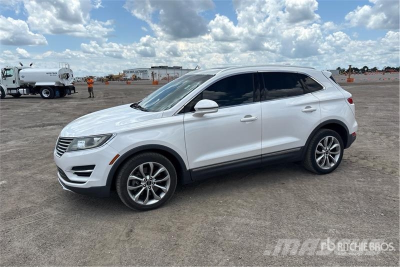 Lincoln MKC 2WD SUV Auto's