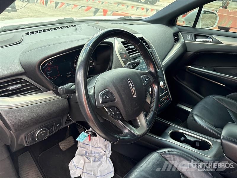 Lincoln MKC 2WD SUV Auto's