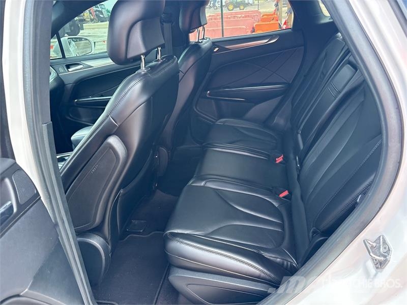 Lincoln MKC 2WD SUV Auto's
