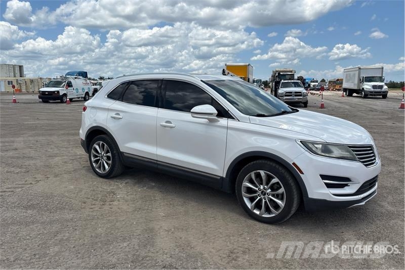 Lincoln MKC 2WD SUV Auto's