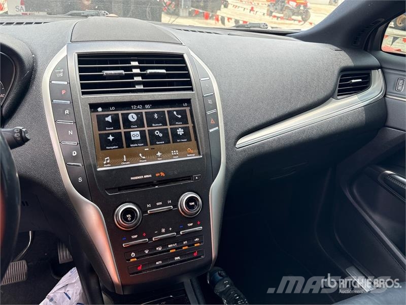 Lincoln MKC 2WD SUV Auto's
