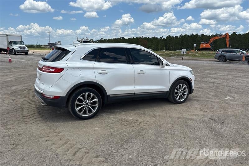 Lincoln MKC 2WD SUV Auto's