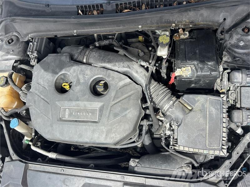Lincoln MKZ Automašīnas