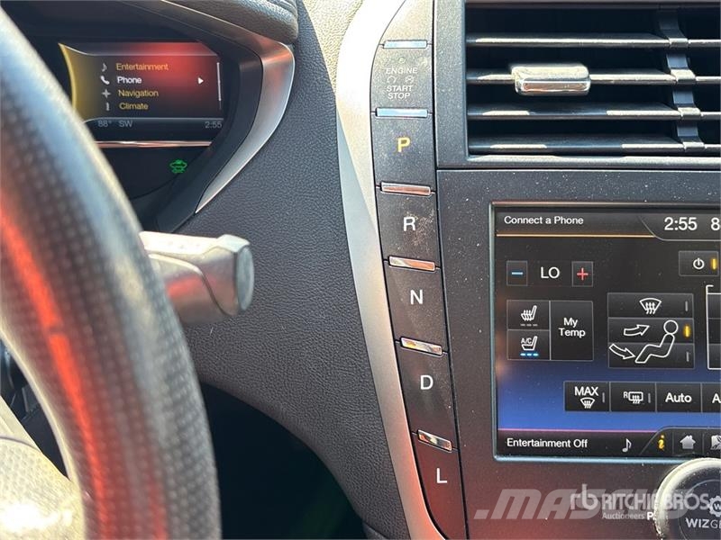 Lincoln MKZ Personbiler