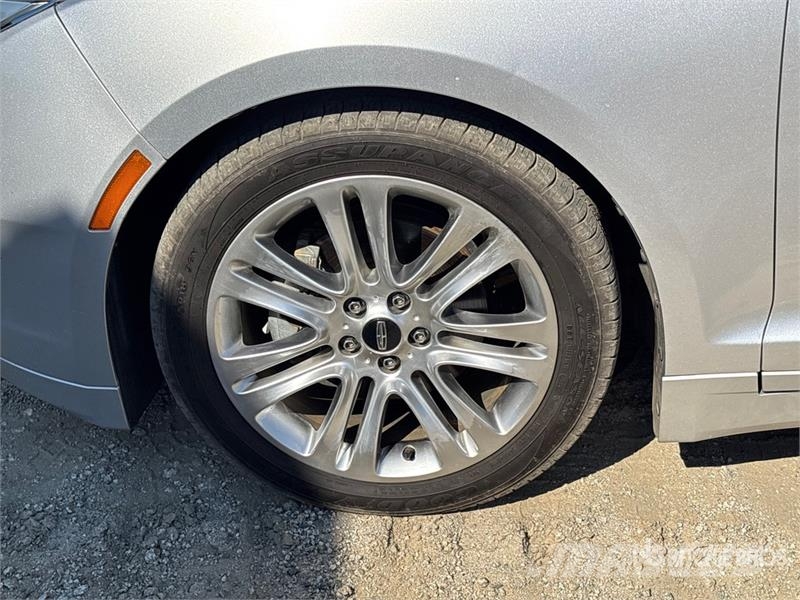 Lincoln MKZ Personbiler