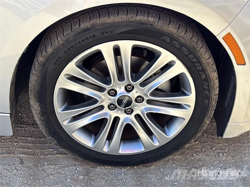 Lincoln MKZ Personbiler
