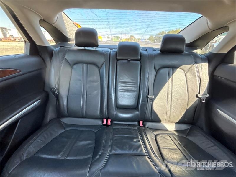 Lincoln MKZ Personbiler