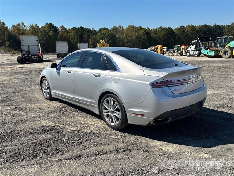 Lincoln MKZ Personbiler