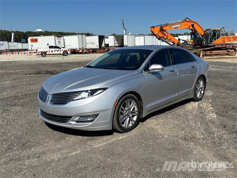 Lincoln MKZ Personbiler