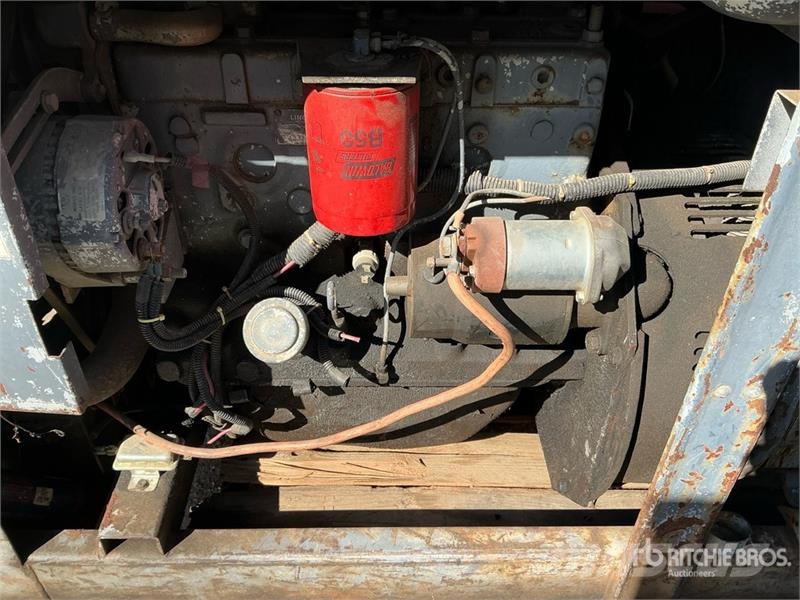 Lincoln of (2) Lincoln 200 A Stick Engine Driven Welder (I Welding Equipment