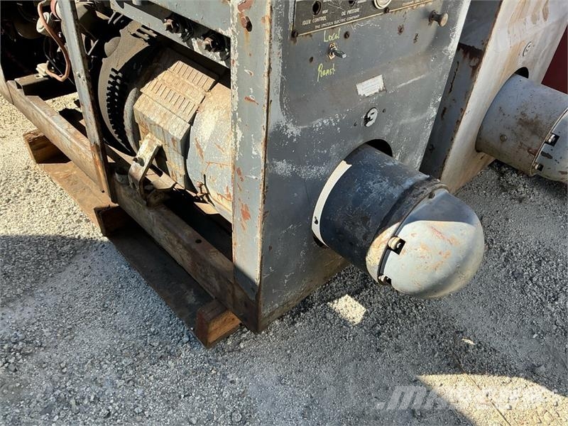 Lincoln of (2) Lincoln 200 A Stick Engine Driven Welder (I Welding Equipment